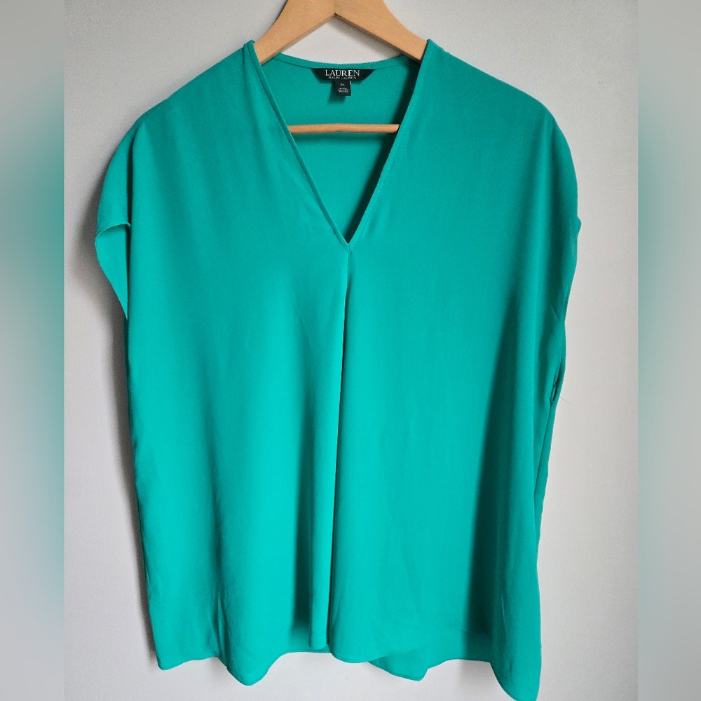 🎁 LAUREN RALPH LAUREN Emerald Green V-Neck Blouse